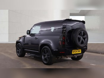 Used Land Rover Defender 2024 for sale - 78941369: Photo