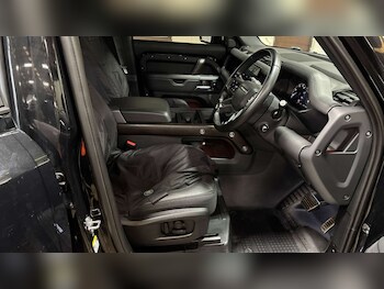 Used Land Rover Defender 2023 for sale - 78272795: Photo