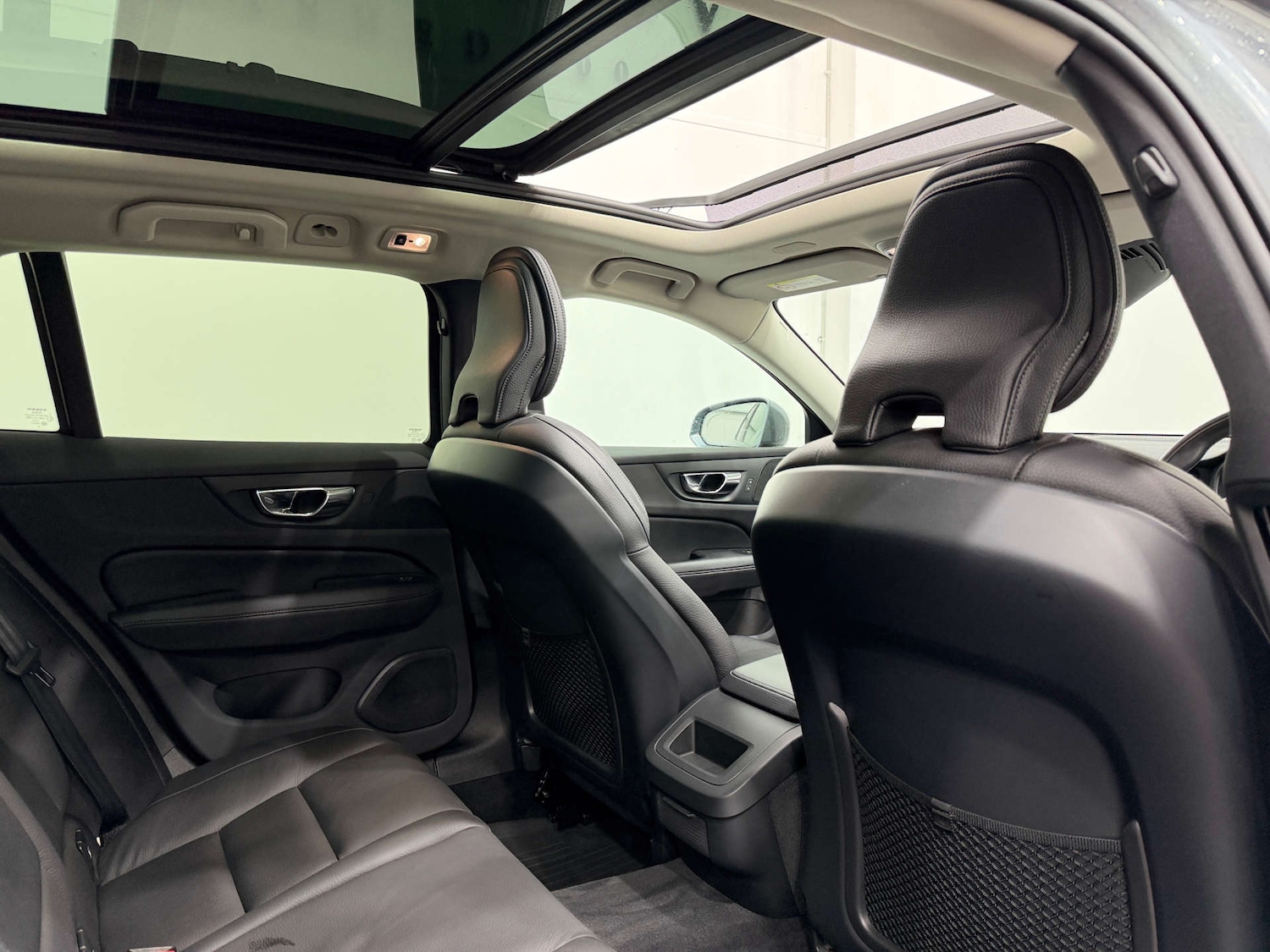 Used Volvo V60 2019 for sale - 76765002: Photo 17