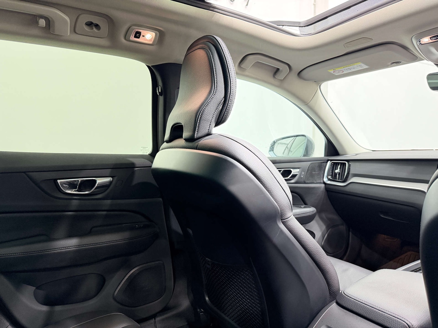 Used Volvo V60 2019 for sale - 76765002: Photo 18