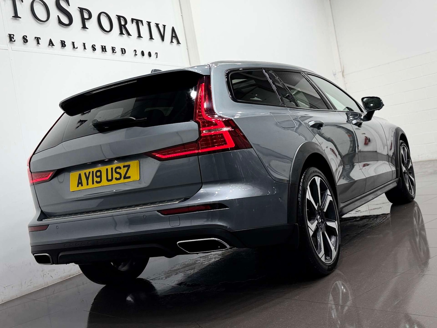 Used Volvo V60 2019 for sale - 76765002: Photo 27