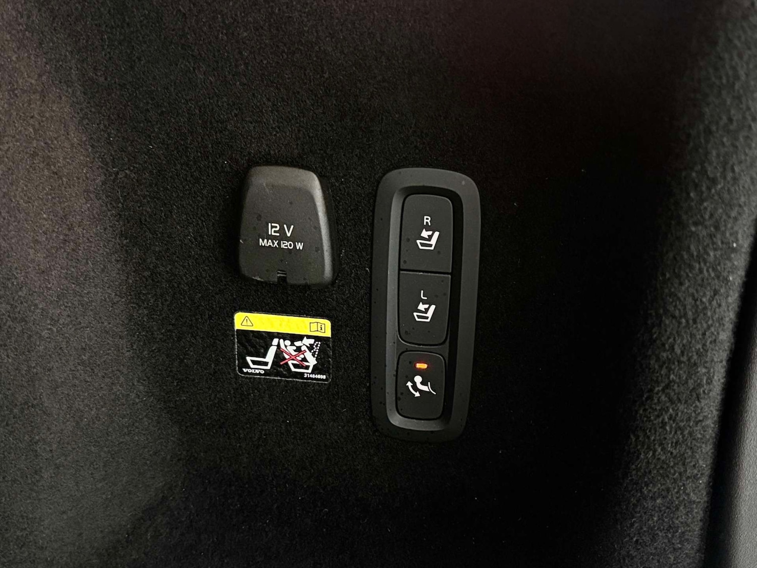 Used Volvo V60 2019 for sale - 76765002: Photo 29