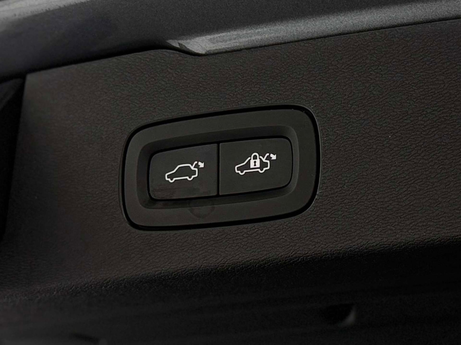 Used Volvo V60 2019 for sale - 76765002: Photo 31