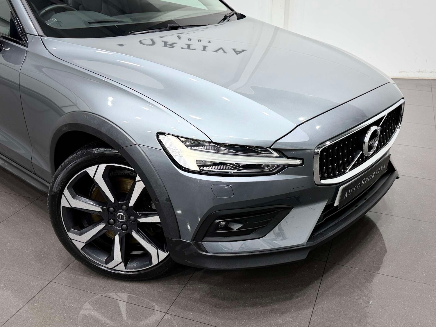 Used Volvo V60 2019 for sale - 76765002: Photo 33
