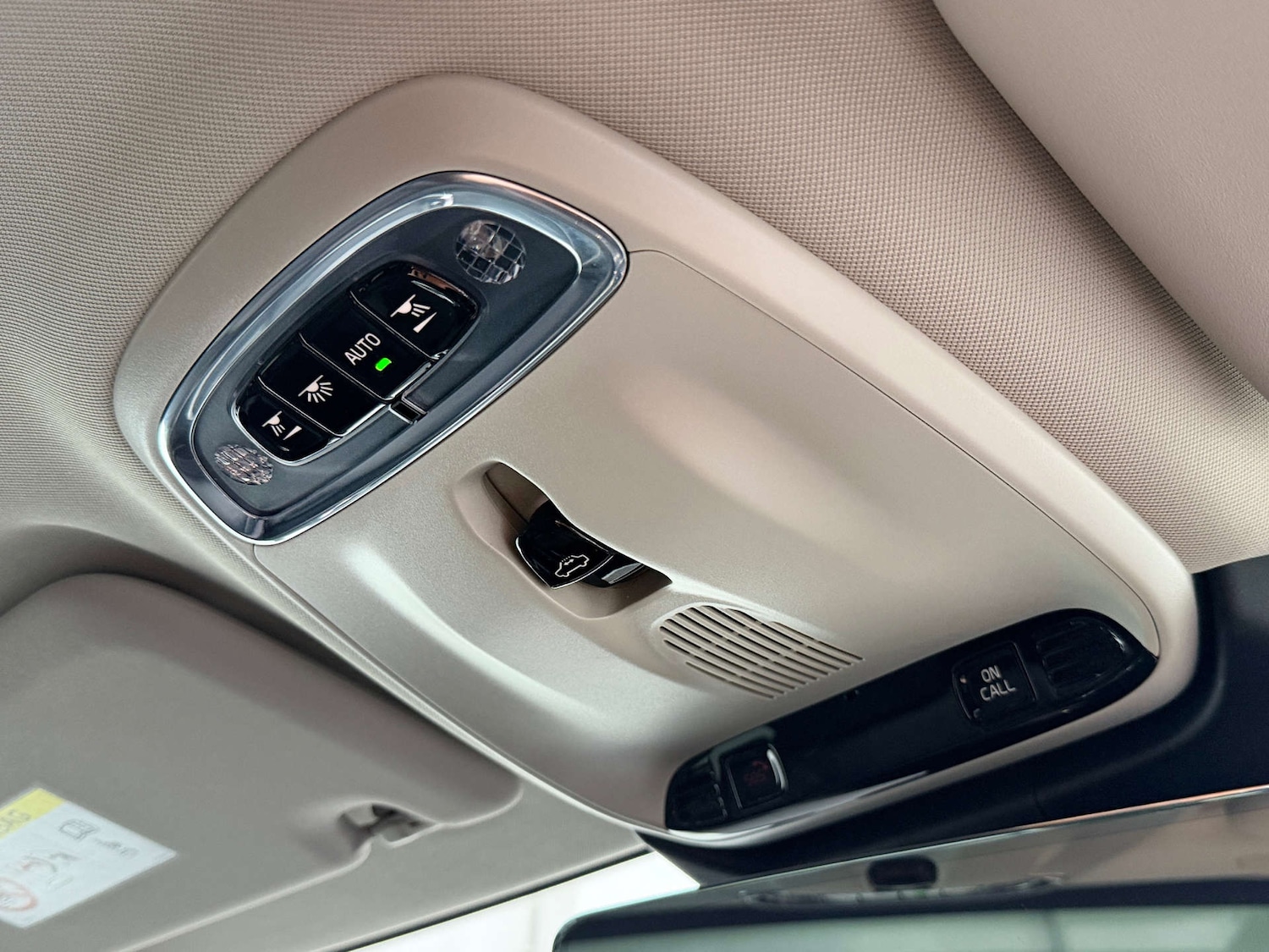 Used Volvo V60 2019 for sale - 76765002: Photo 42