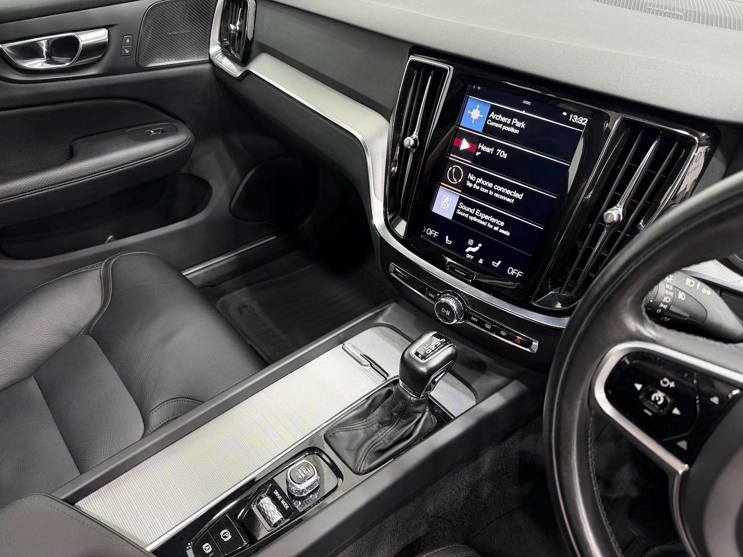 Used Volvo V60 2019 for sale - 76765002: Photo 44