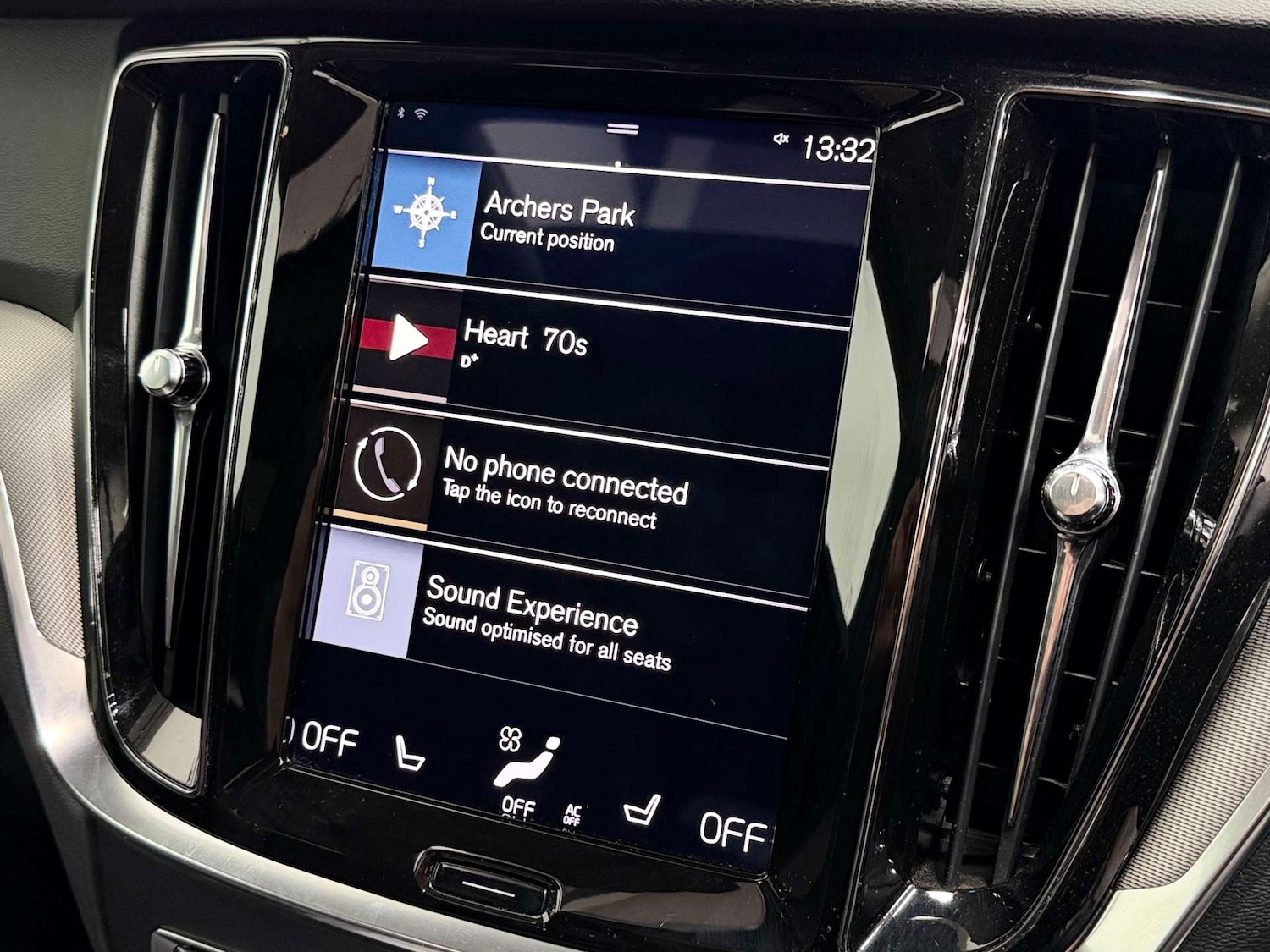 Used Volvo V60 2019 for sale - 76765002: Photo 49