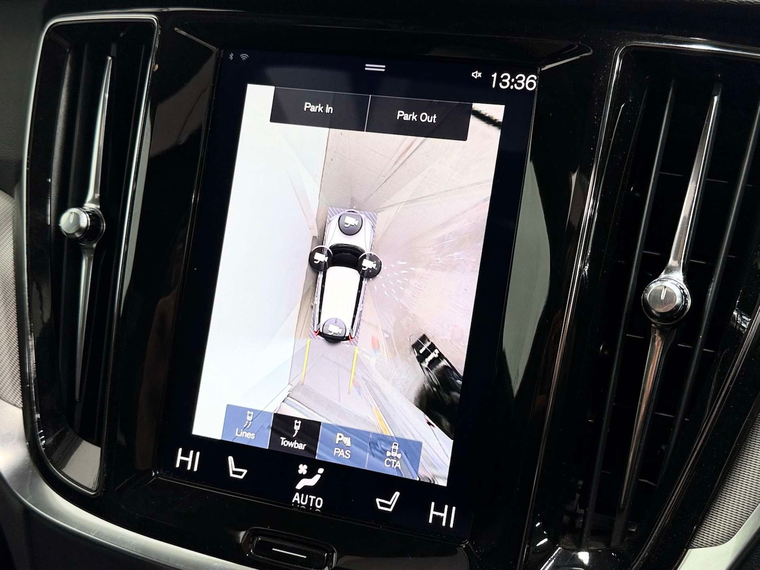 Used Volvo V60 2019 for sale - 76765002: Photo 53