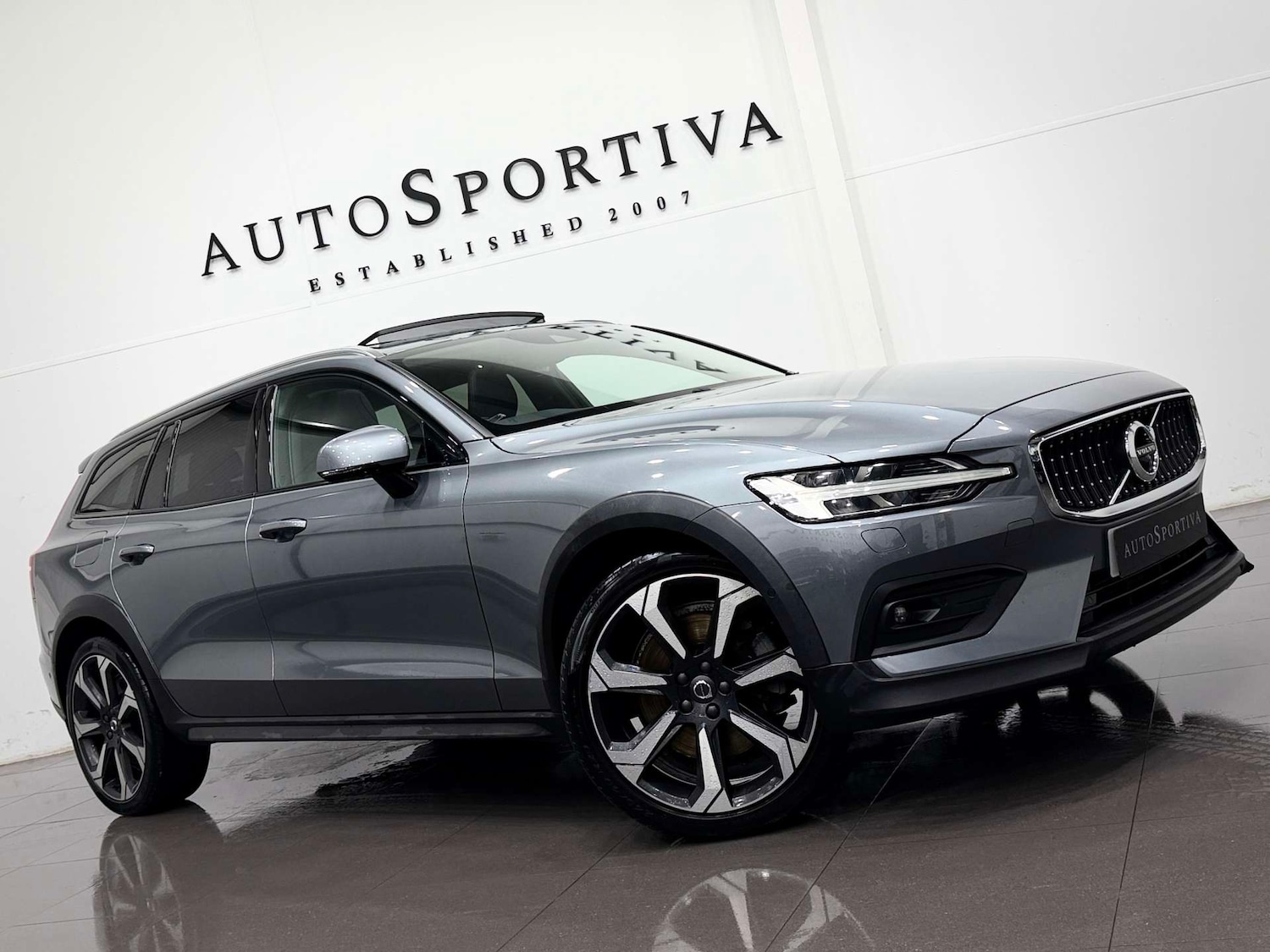 Used Volvo V60 2019 for sale - 76765002: Photo 54