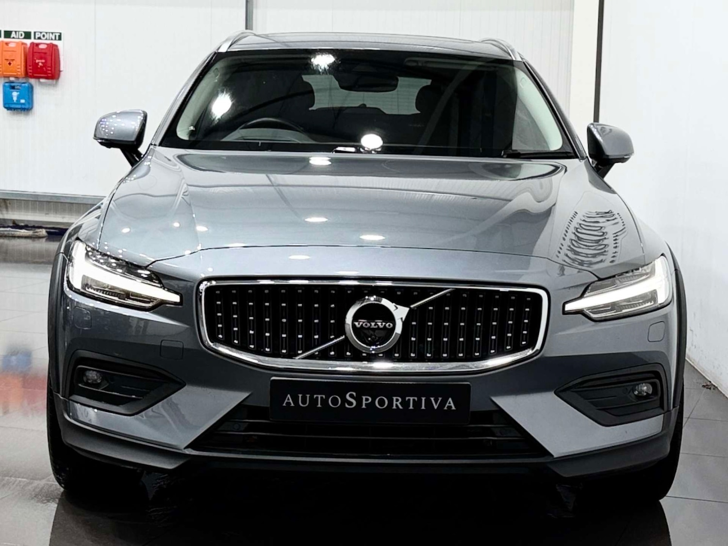 Used Volvo V60 2019 for sale - 76765002: Photo 8