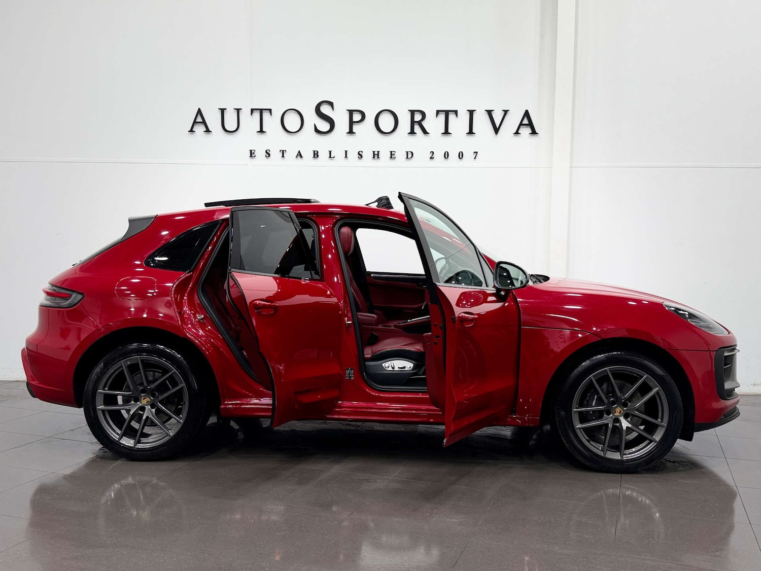 Used Porsche Macan 2022 for sale - 76720470: Photo 15