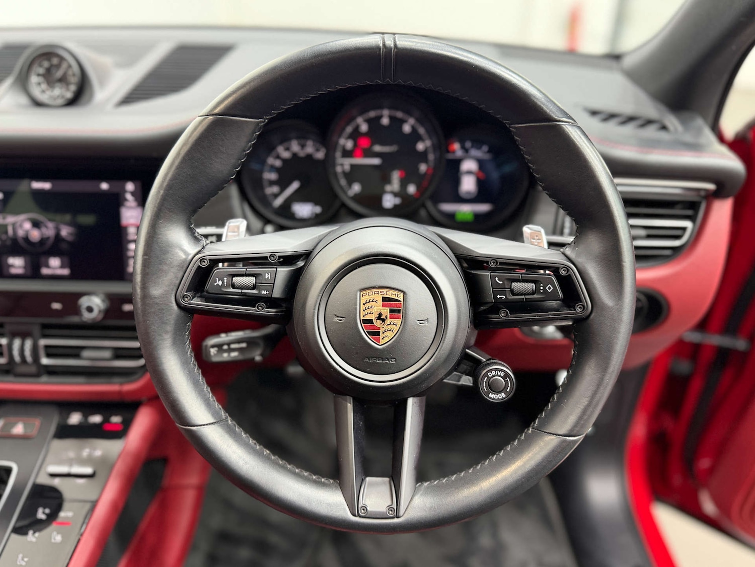 Used Porsche Macan 2022 for sale - 76720470: Photo 23