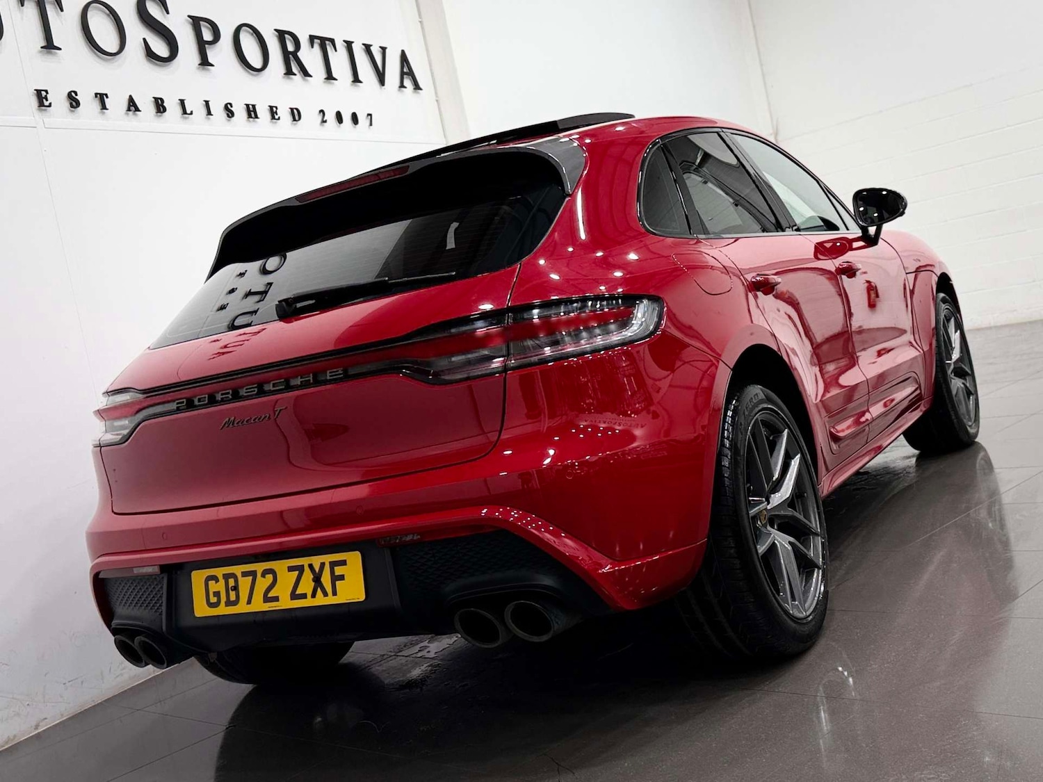 Used Porsche Macan 2022 for sale - 76720470: Photo 28