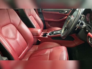 Used Porsche Macan 2022 for sale - 76720470: Photo