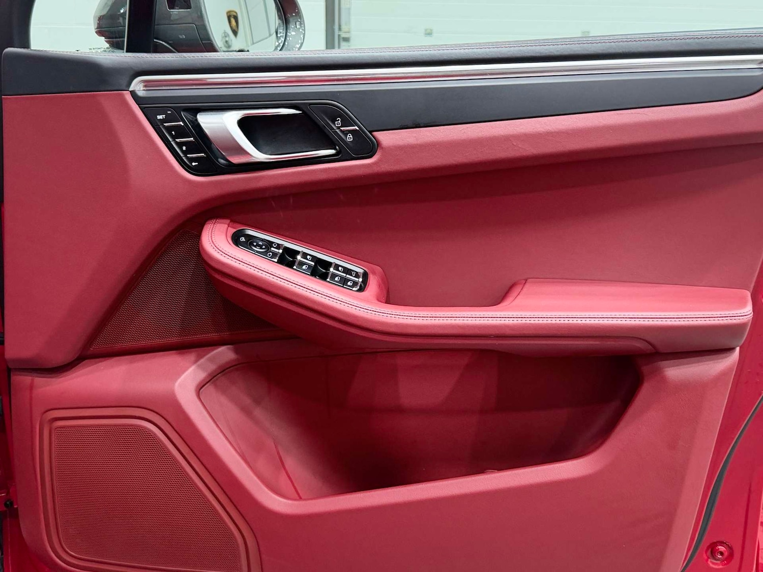 Used Porsche Macan 2022 for sale - 76720470: Photo 37