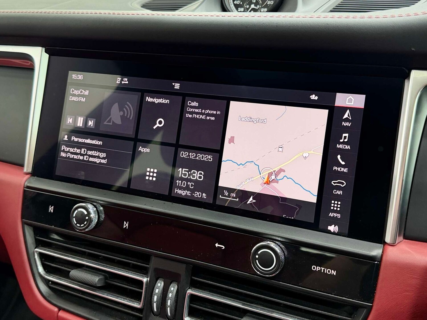 Used Porsche Macan 2022 for sale - 76720470: Photo 48