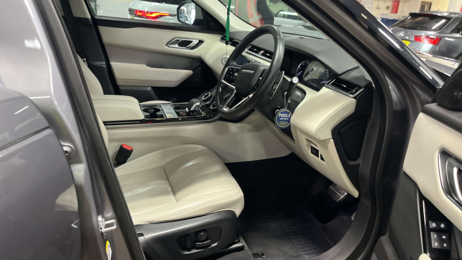 Used Land Rover Range Rover Velar 2022 for sale - 78014314: Photo 2