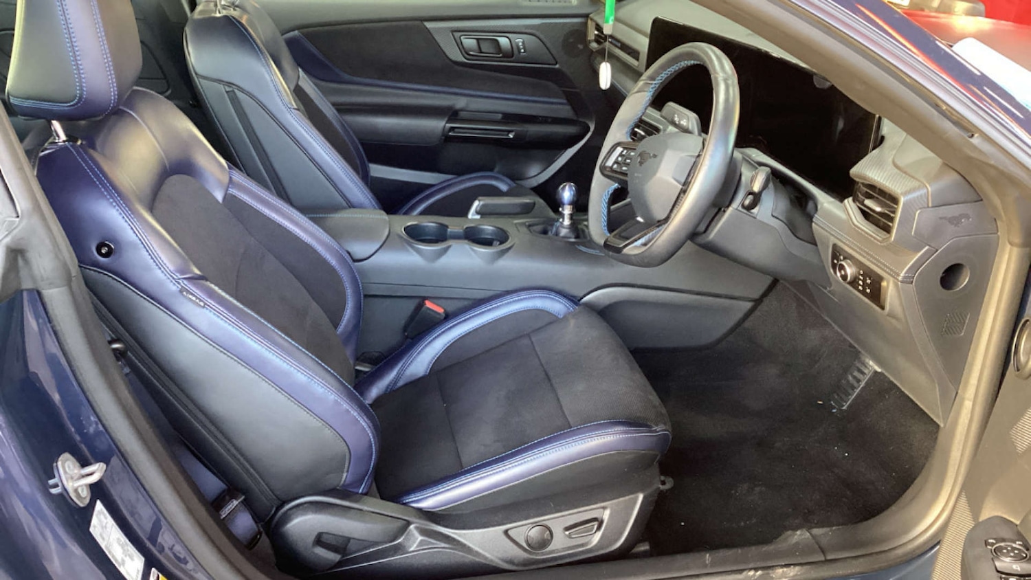 Used Ford Mustang 2025 for sale - 77136391: Photo 2