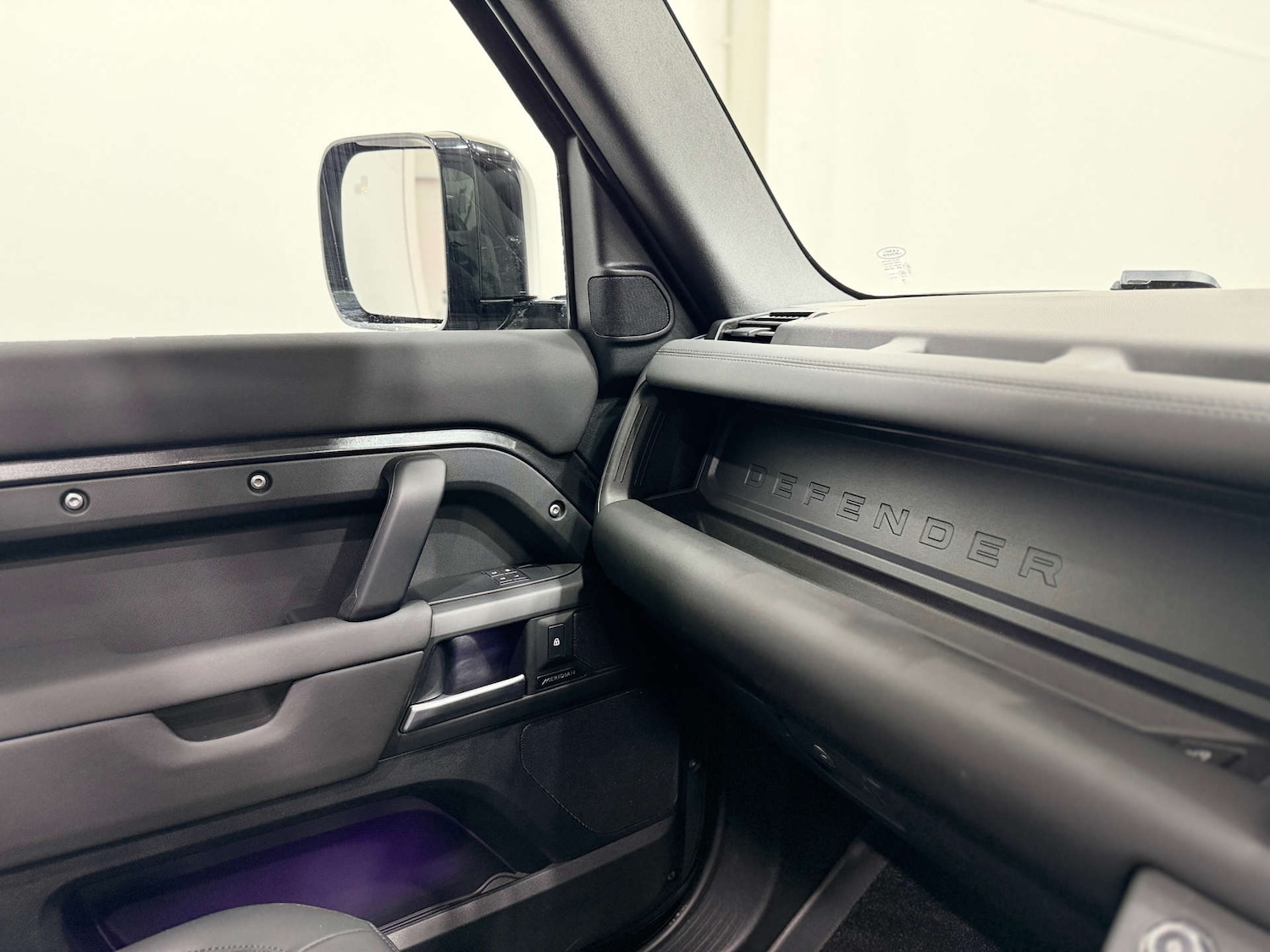 Used Land Rover Defender 2025 for sale - 77778187: Photo 18