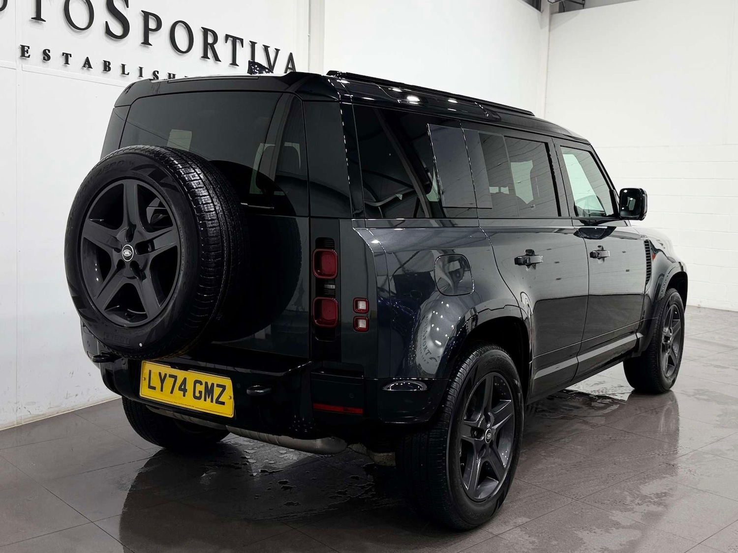 Used Land Rover Defender 2025 for sale - 77778187: Photo 6