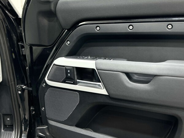 Used Land Rover Defender 2023 for sale - 76068148: Photo 34