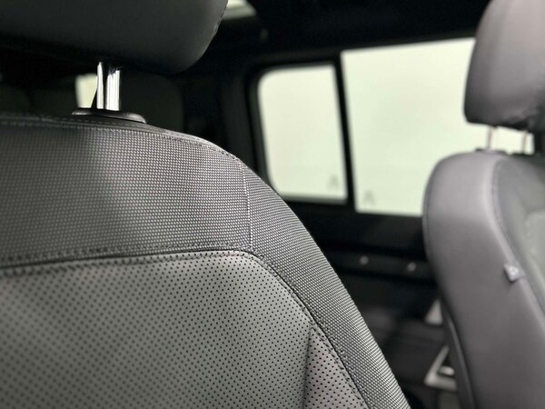 Used Land Rover Defender 2023 for sale - 76068148: Photo 37