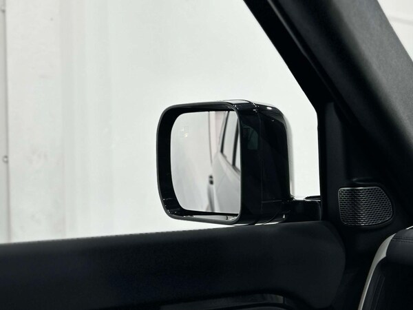 Used Land Rover Defender 2023 for sale - 76068148: Photo 38