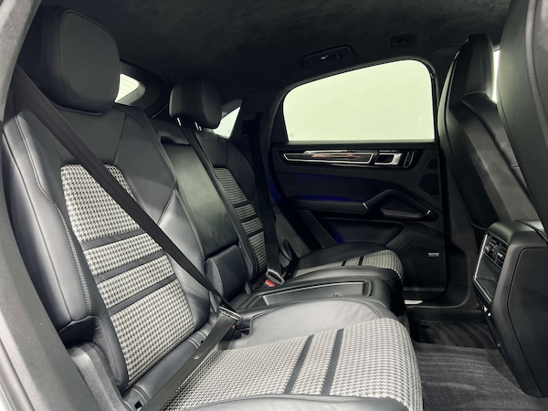 Used Porsche Cayenne 2019 for sale - 74870874: Photo 17