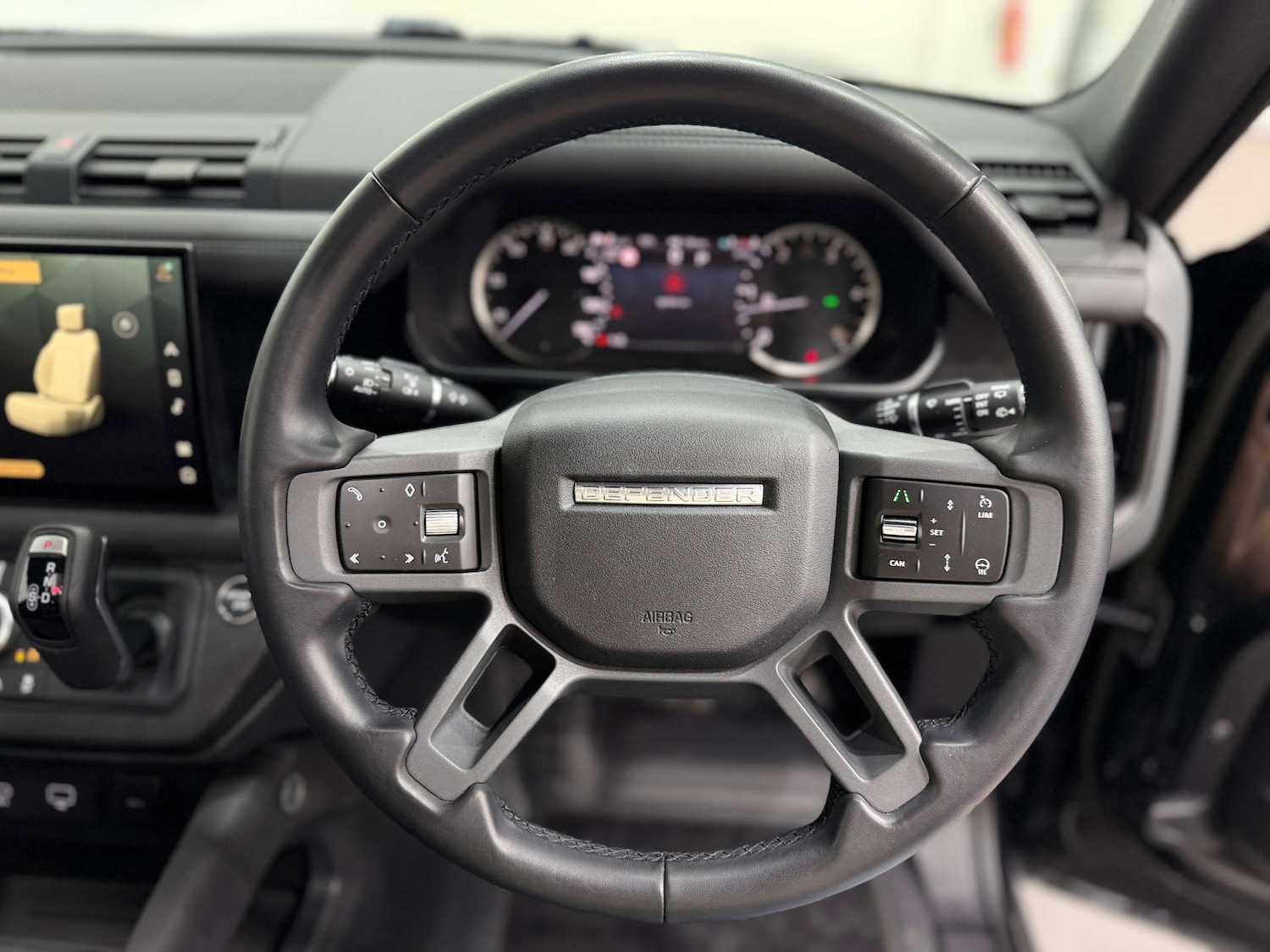 Used Land Rover Defender 2023 for sale - 77920641: Photo 25