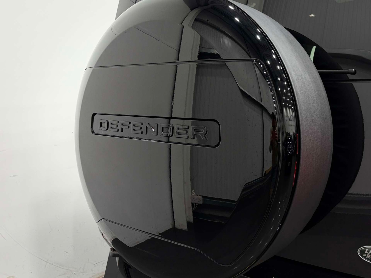 Used Land Rover Defender 2023 for sale - 77920641: Photo 29