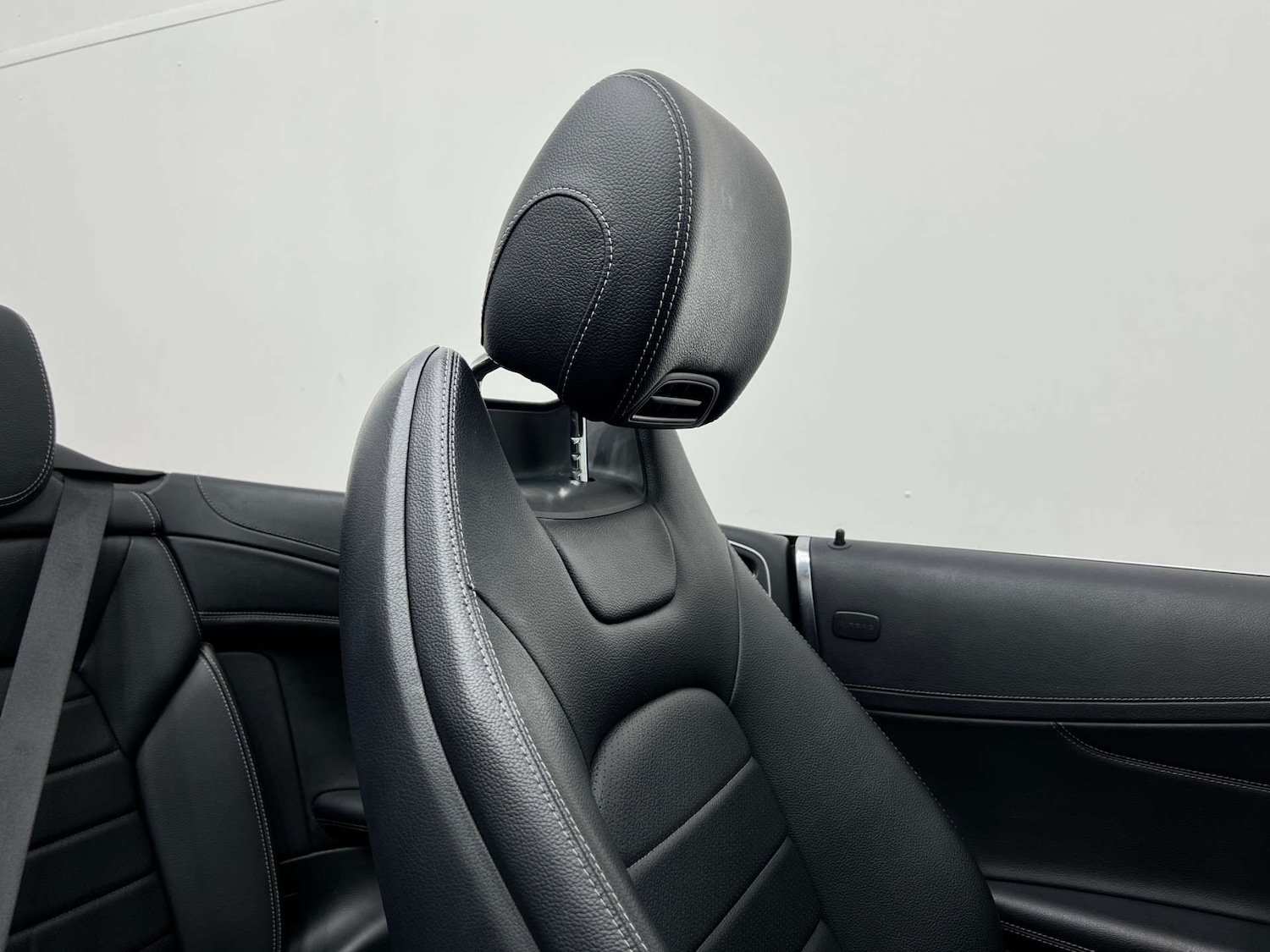 Used Mercedes-Benz C Class 2018 for sale - 76277597: Photo 35