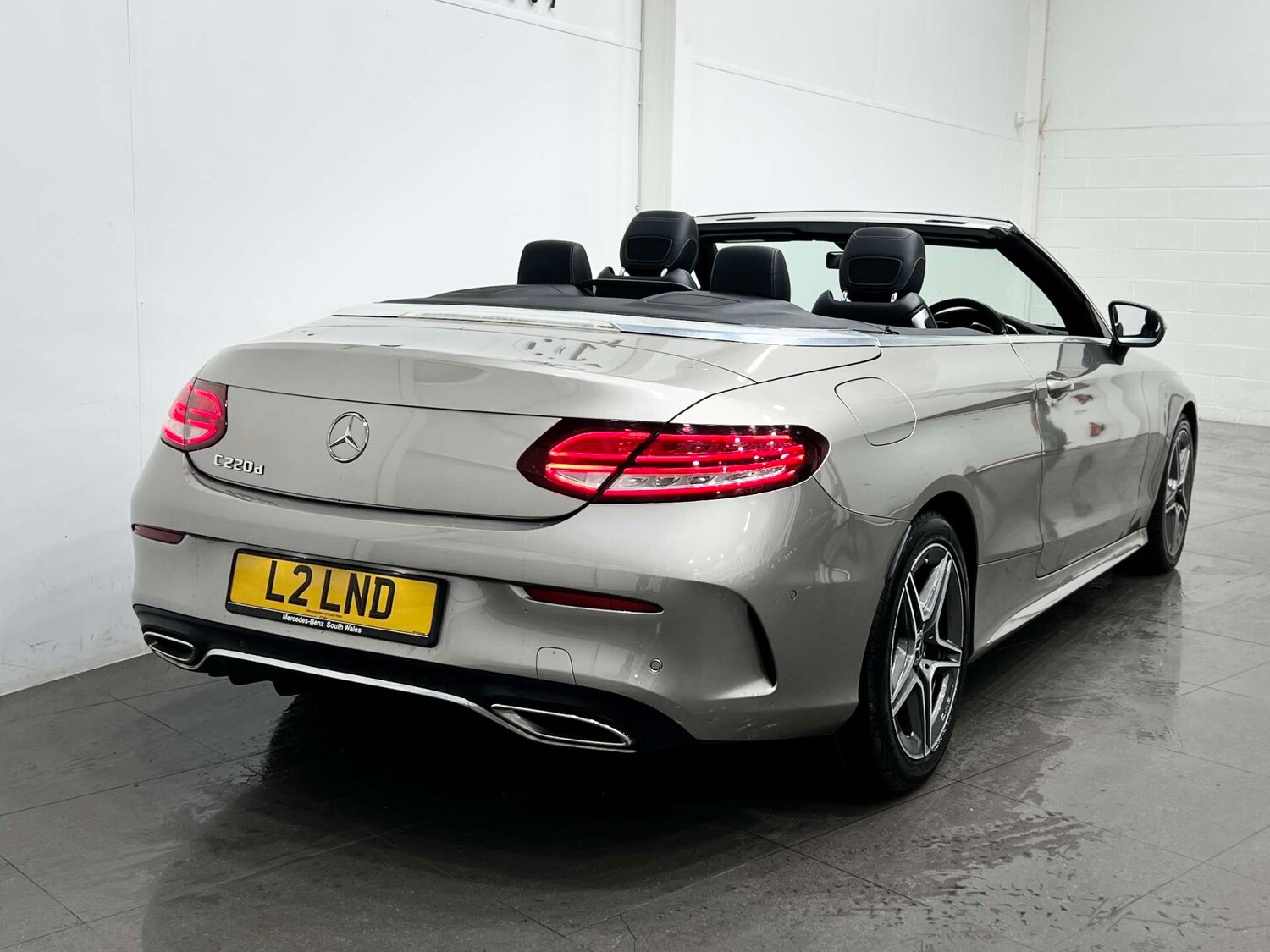 Used Mercedes-Benz C Class 2018 for sale - 76277597: Photo 5