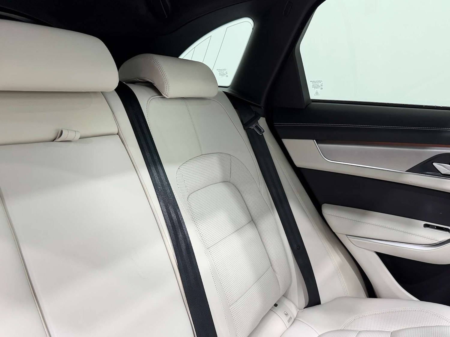 Used Jaguar F-Pace 2021 for sale - 76393377: Photo 16