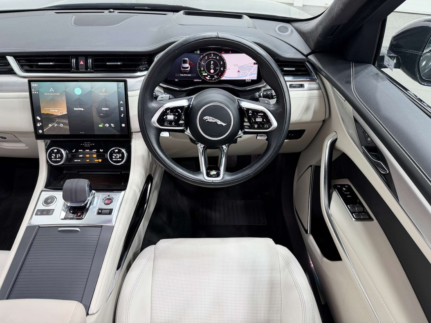 Used Jaguar F-Pace 2021 for sale - 76393377: Photo 22