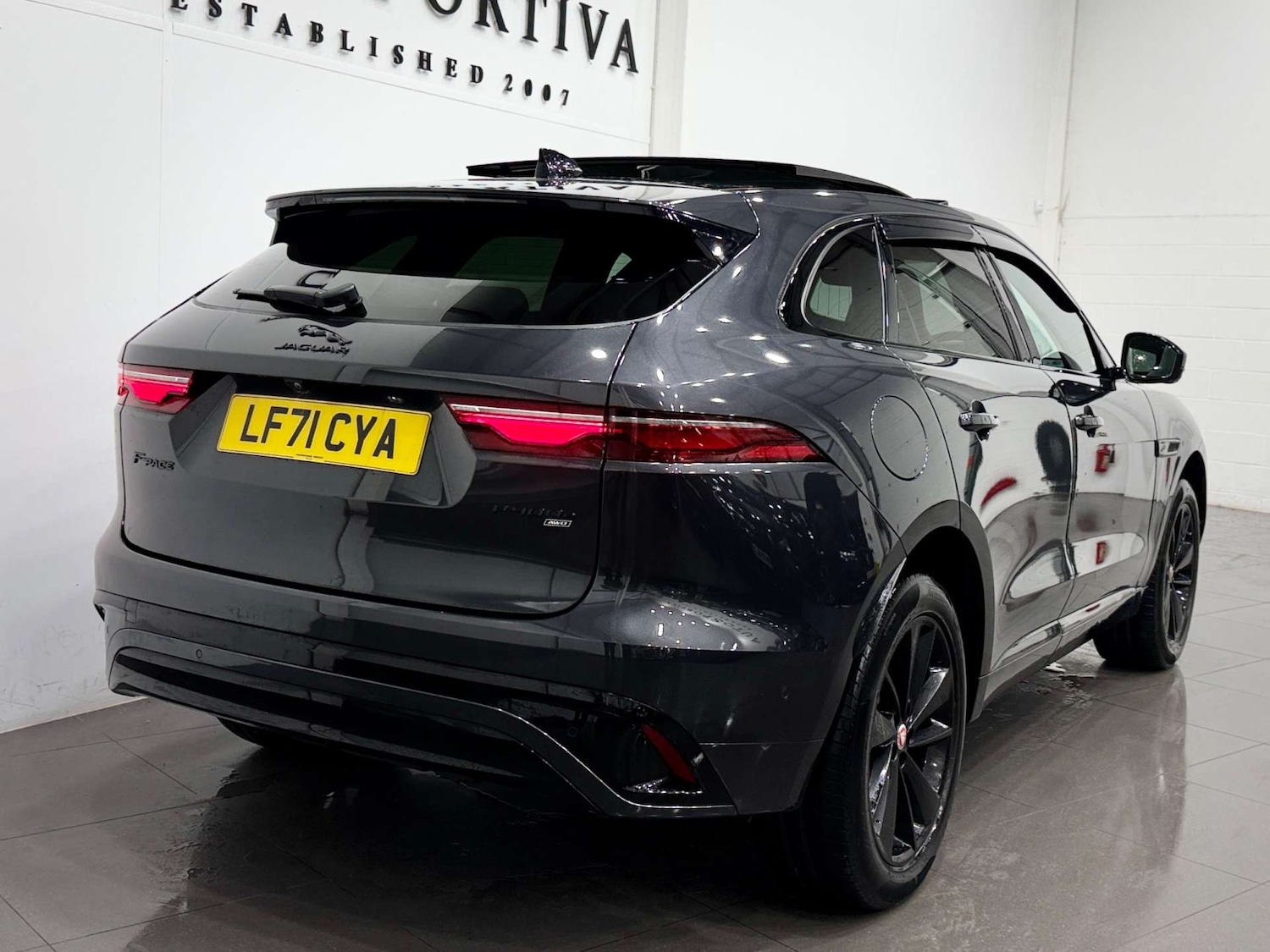 Used Jaguar F-Pace 2021 for sale - 76393377: Photo 5