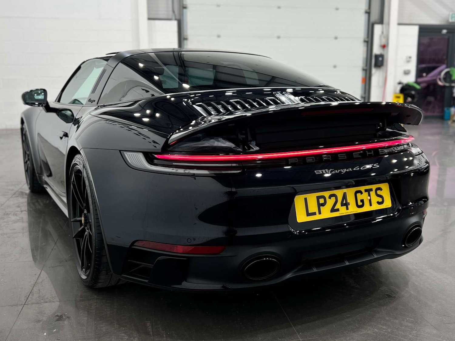 Used Porsche 911 2024 for sale - 77833844: Photo 12