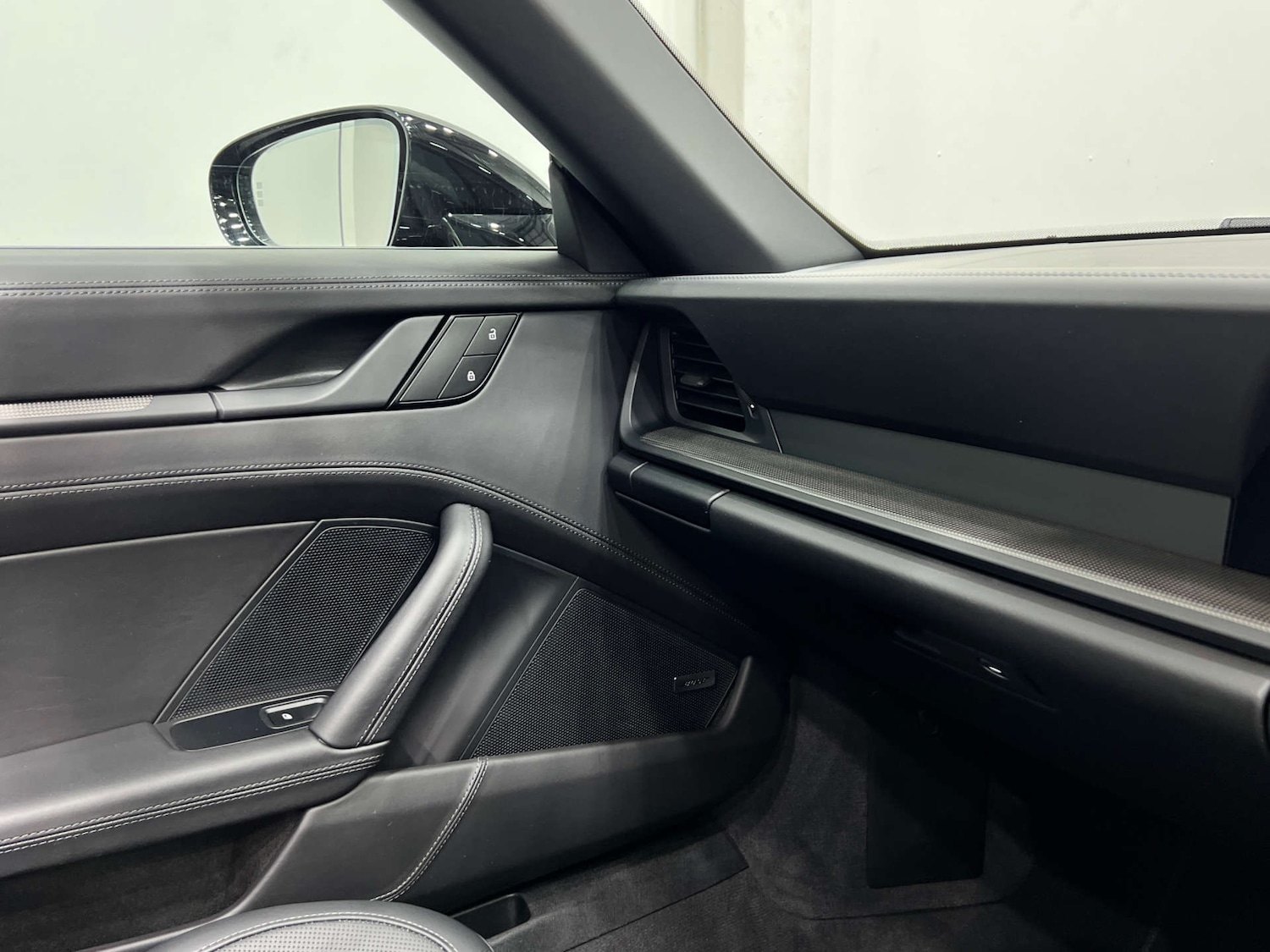 Used Porsche 911 2024 for sale - 77833844: Photo 44