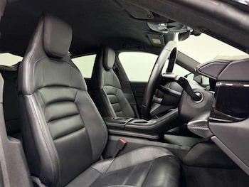 Used Porsche Taycan 2021 for sale - 79476455: Photo