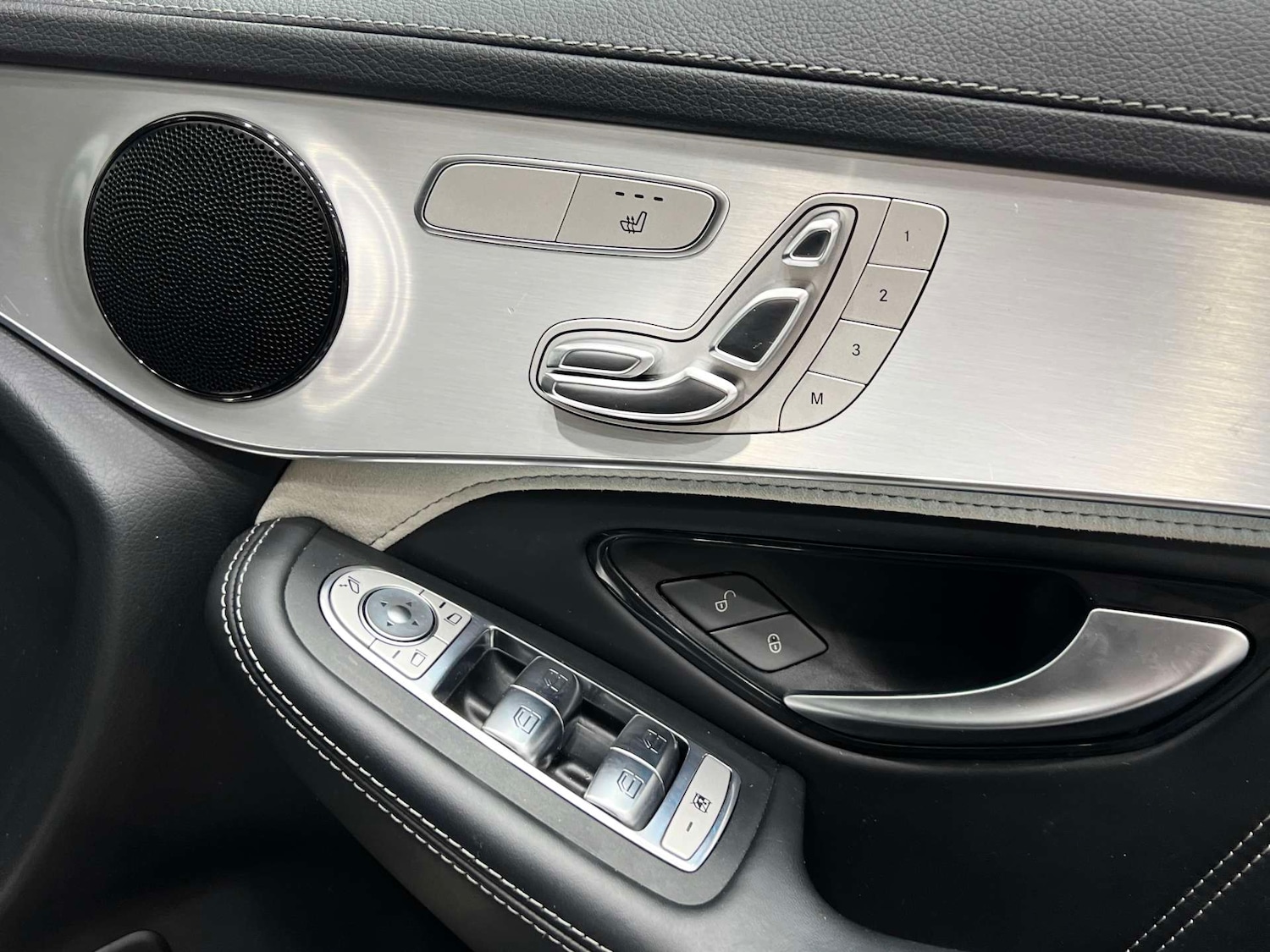 Used Mercedes-Benz GLC 2019 for sale - 76127579: Photo 36