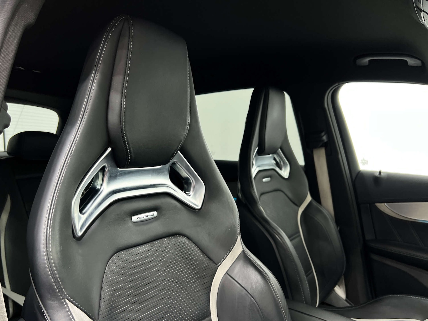 Used Mercedes-Benz GLC 2019 for sale - 76127579: Photo 38
