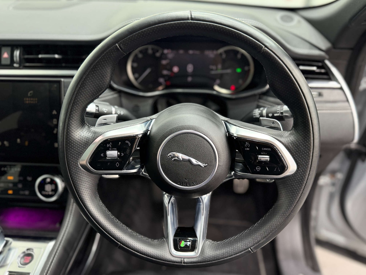 Used Jaguar F-Pace 2022 for sale - 76422525: Photo 23