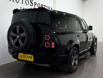 Used Land Rover Defender 2025 for sale - 79087533: Photo