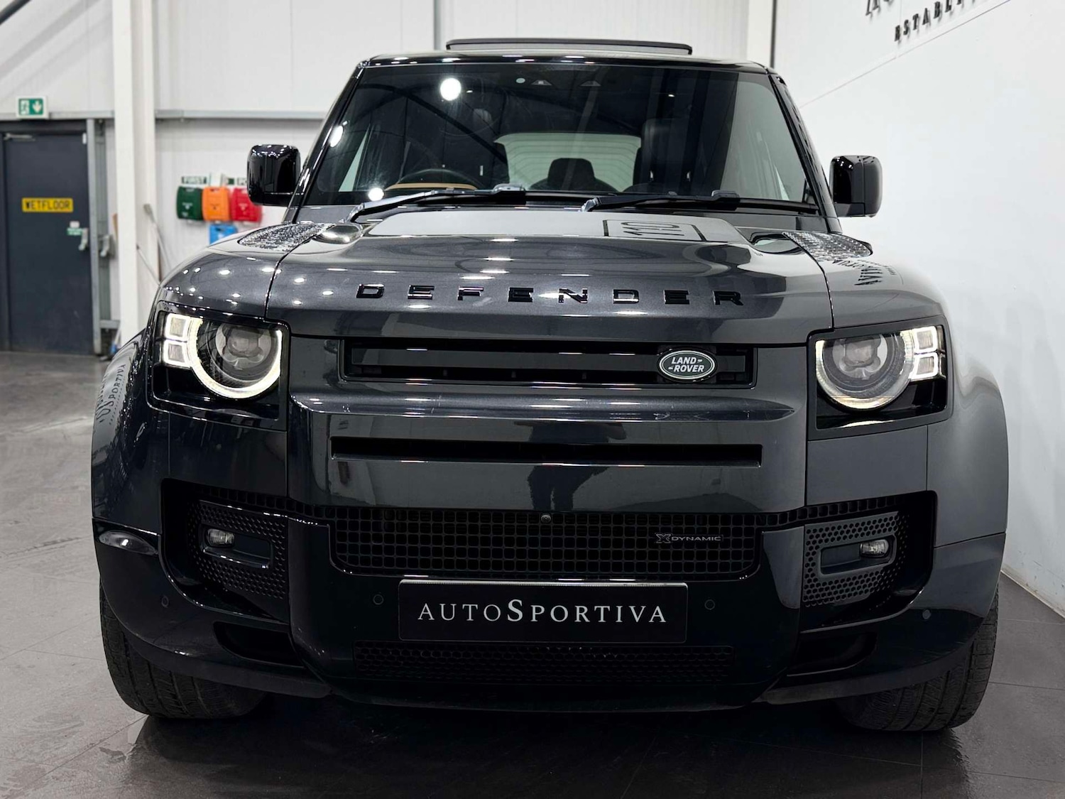 Used Land Rover Defender 2023 for sale - 78062328: Photo 10