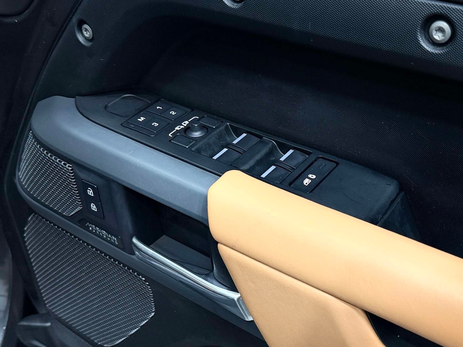 Used Land Rover Defender 2023 for sale - 78062328: Photo 39