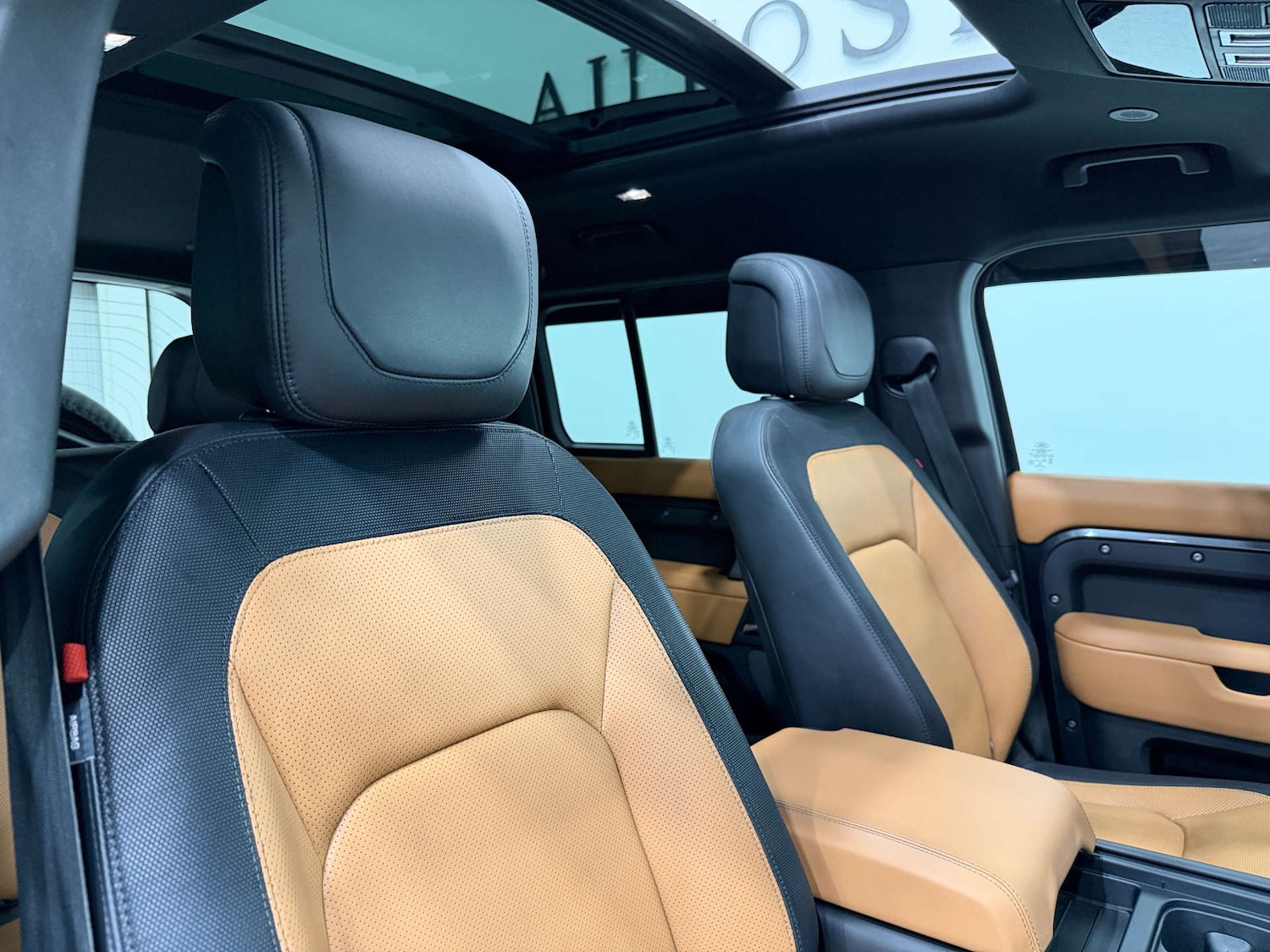 Used Land Rover Defender 2023 for sale - 78062328: Photo 41