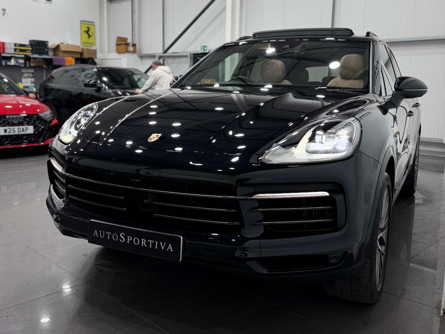 Used Porsche Cayenne 2022 for sale - 76289000: Photo 11