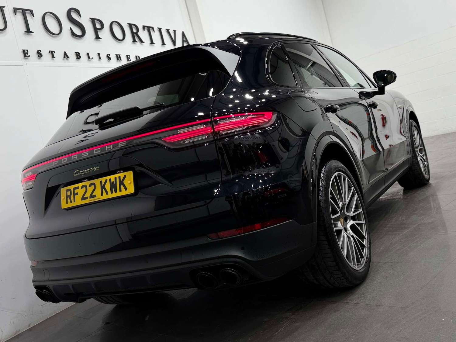 Used Porsche Cayenne 2022 for sale - 76289000: Photo 28