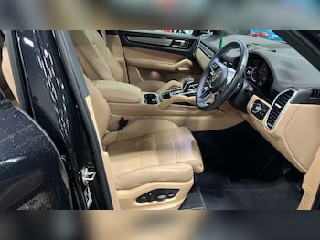 Used Porsche Cayenne 2022 for sale - 76289000: Photo 2