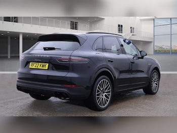 Used Porsche Cayenne 2022 for sale - 76289000: Photo 3