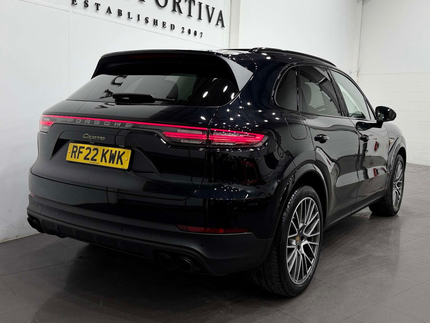 Used Porsche Cayenne 2022 for sale - 76289000: Photo 5
